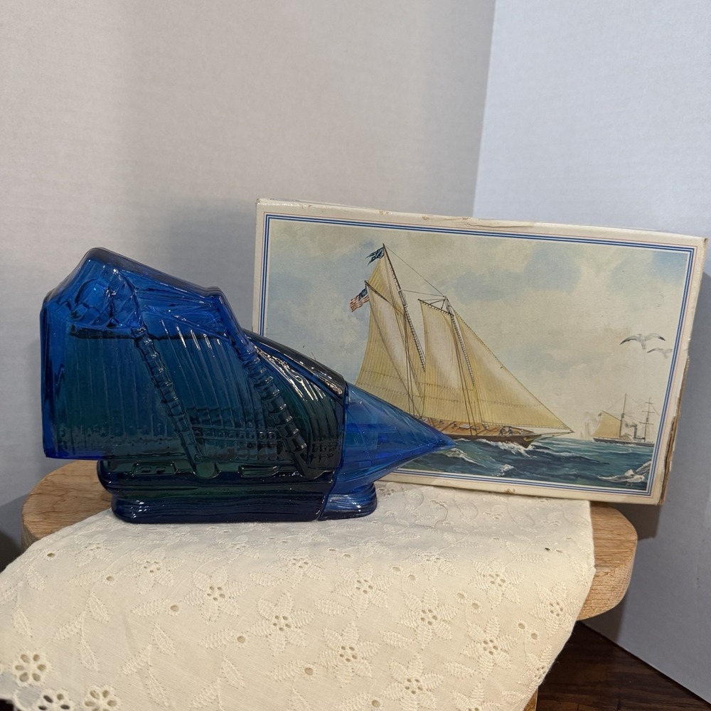 Avon America Schooner‎ Decanter Blue Glass Ship Bottle w/ Box Spicy After Shave